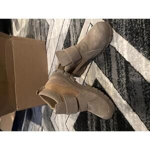 Guyisa Tan Suede Hiking Boots with Velcro Strap - Comparable to women’s size 7/8